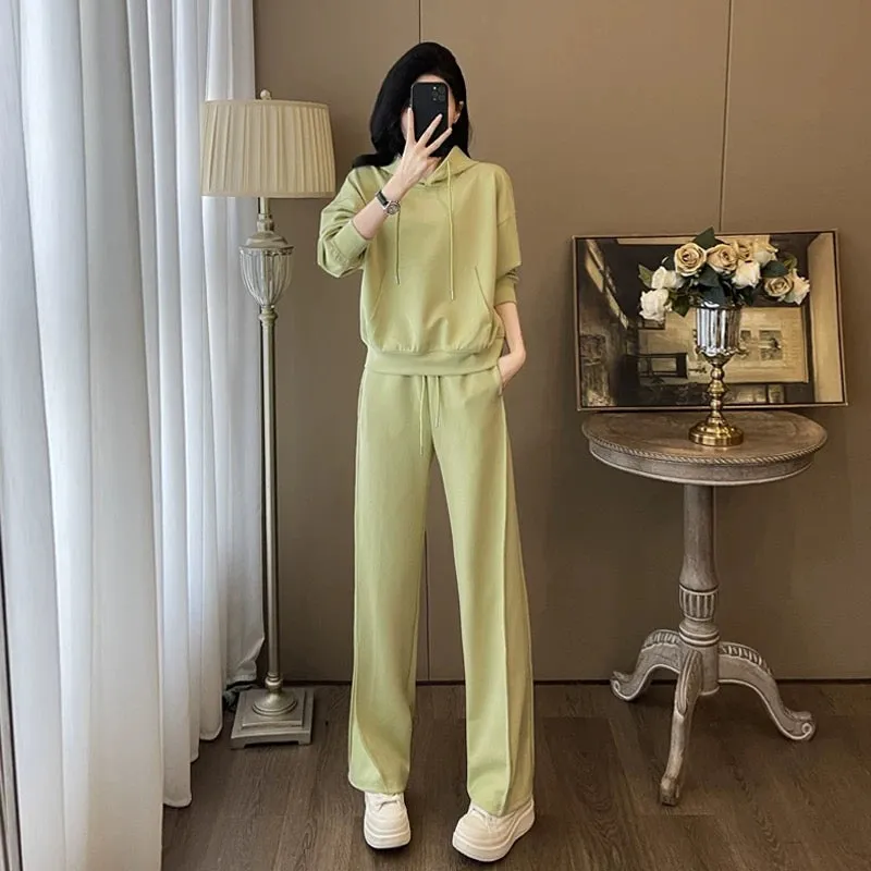 Black sports and leisure suit for women spring and autumn 2024 new fashion age-reducing style hooded sweatshirt and trousers two