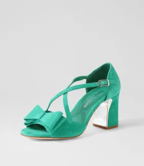 DJANGO & JULIETTE Kaamie Light Emerald Suede Sandals