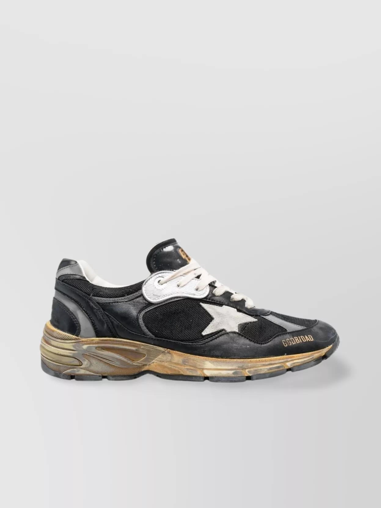 Golden Goose   Leather sneakers distressed star patch detail