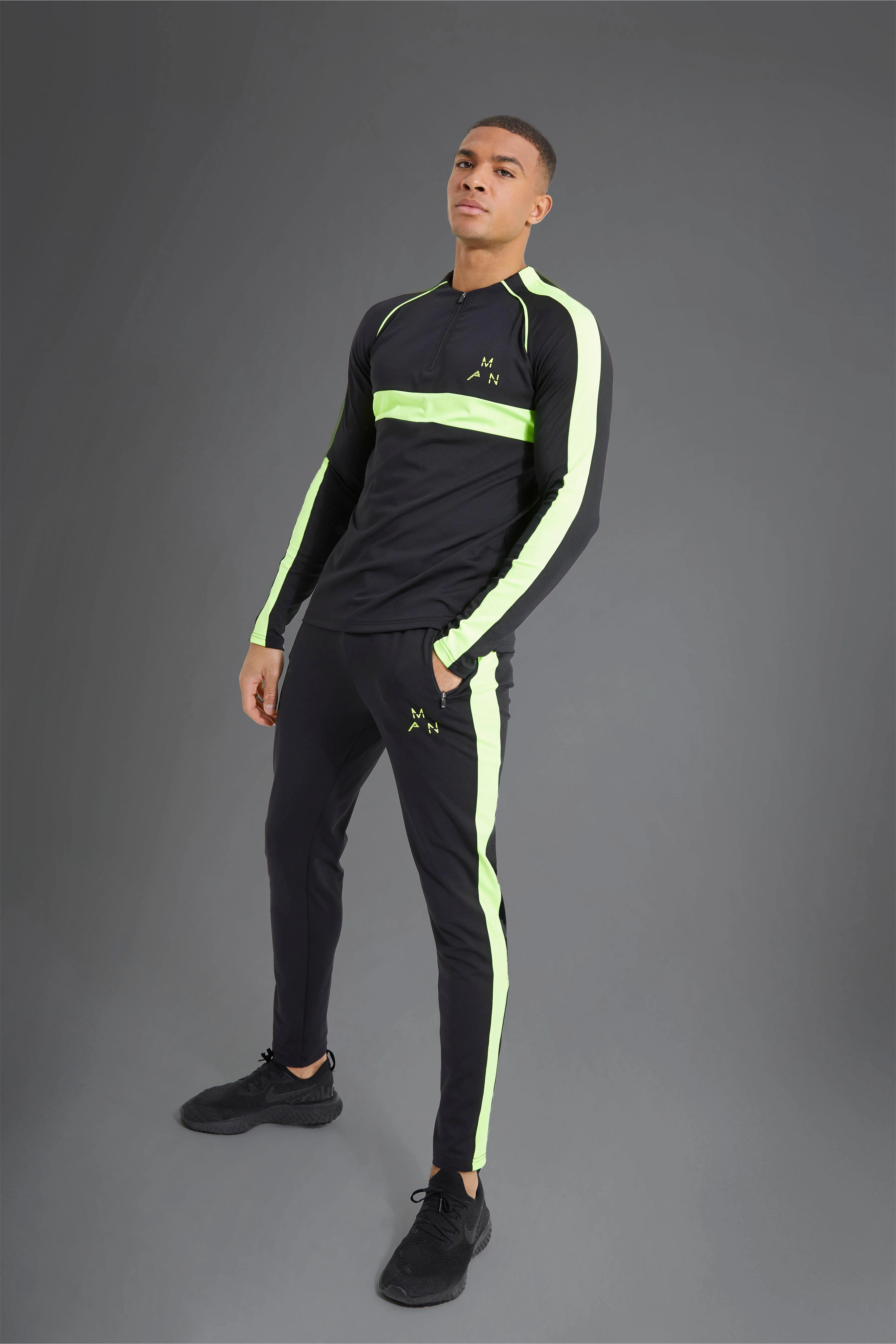 Man Active Gym Neon Detail 1/4 Zip Tracksuit