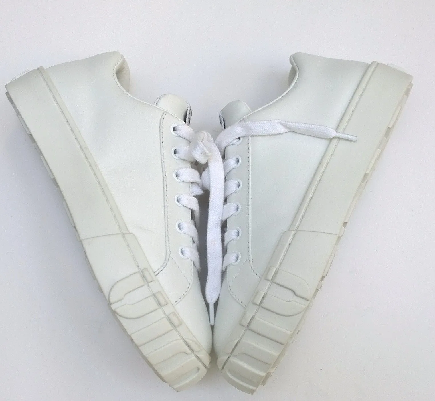 Miu Miu Winter Low Top White Leather Sneakers Logo