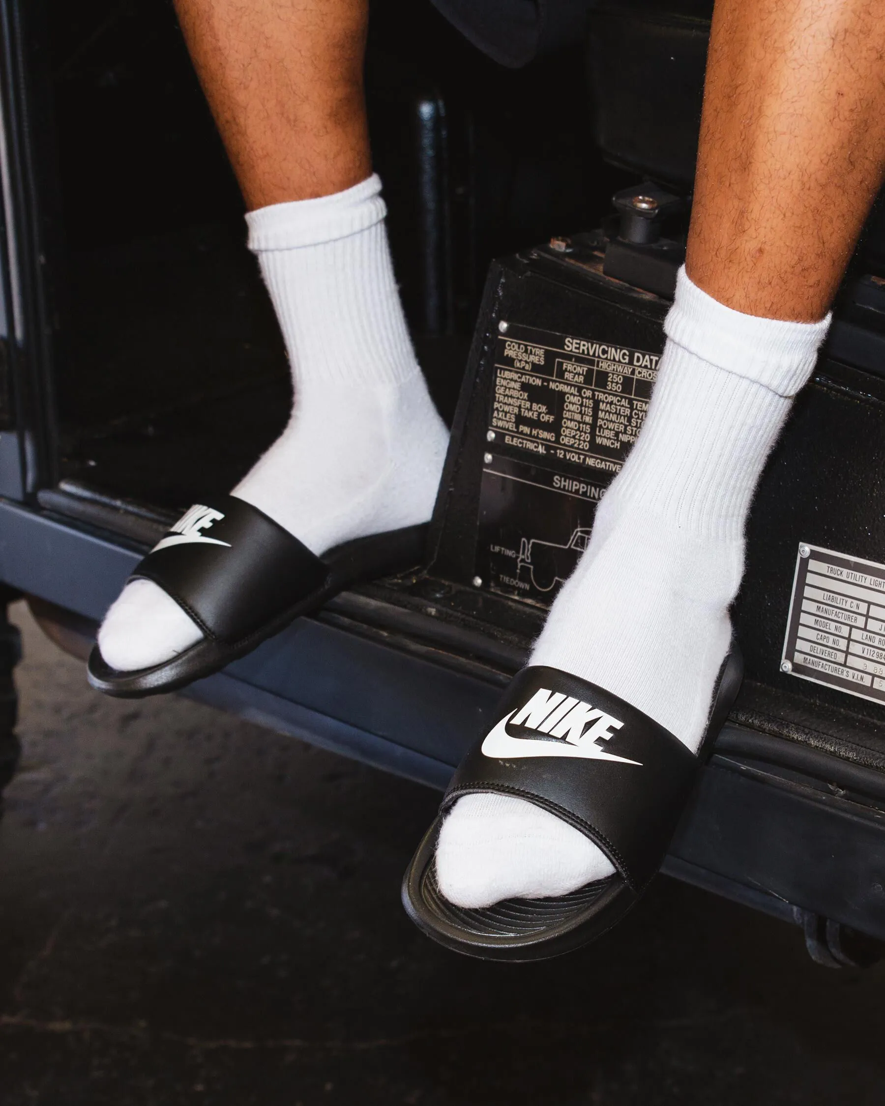 Nike Victori One Slides