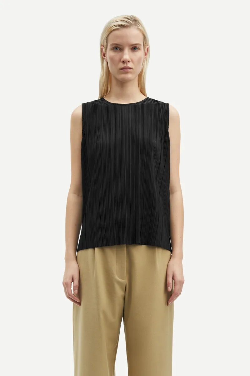 Samsoe Sauma O-N 10167 Plisse Sleeveless Top in Black