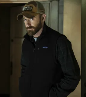 The Contractor 2022 Ben Foster Black Vest