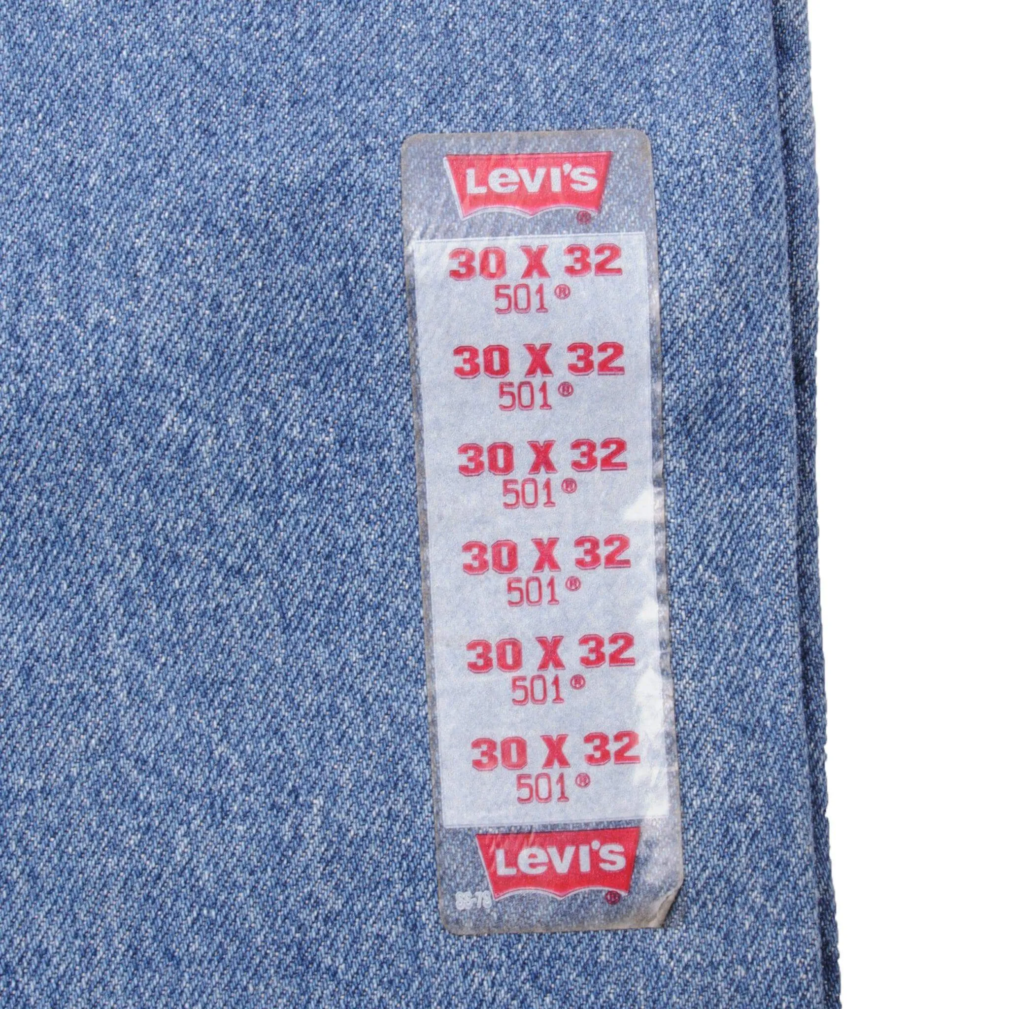 VINTAGE LEVIS 501 JEANS 1990's SIZE 30X32 W30 L32 PRESHRUNK MADE IN USA DEADSTOCK