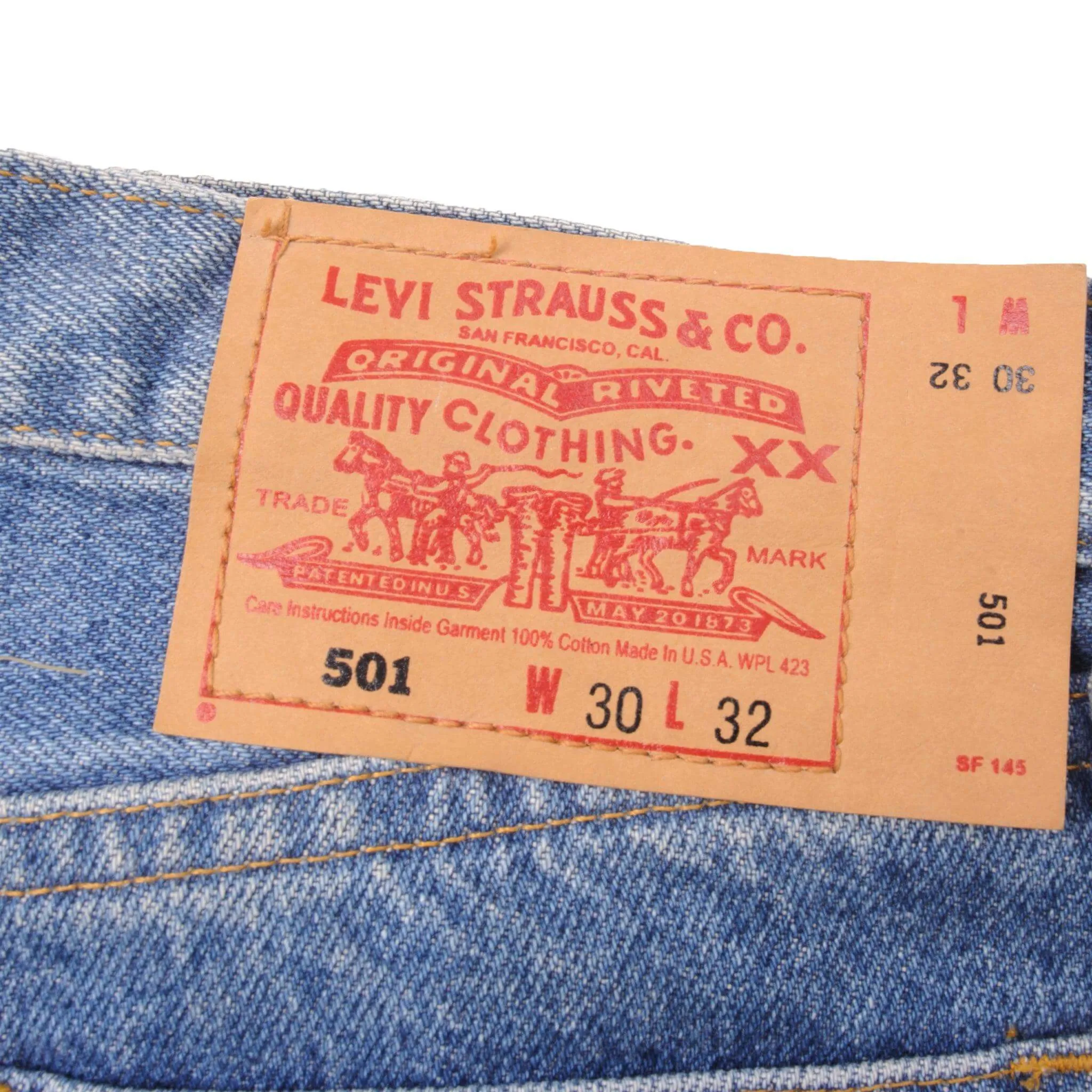 VINTAGE LEVIS 501 JEANS 1990's SIZE 30X32 W30 L32 PRESHRUNK MADE IN USA DEADSTOCK